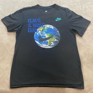 Nike Have A Nike Day Shirt Men’s Small Black Earth Smiley Graphic Tee